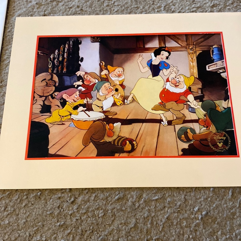 Exclusive Walt Disney Snow White Lithograph. Excellent condition.